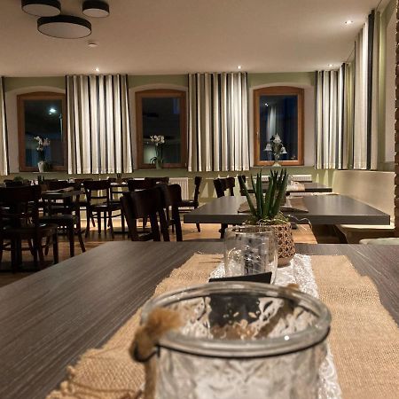 Buergerhausloewen Hotel ฟิลลิปป์บวร์ก ภายนอก รูปภาพ